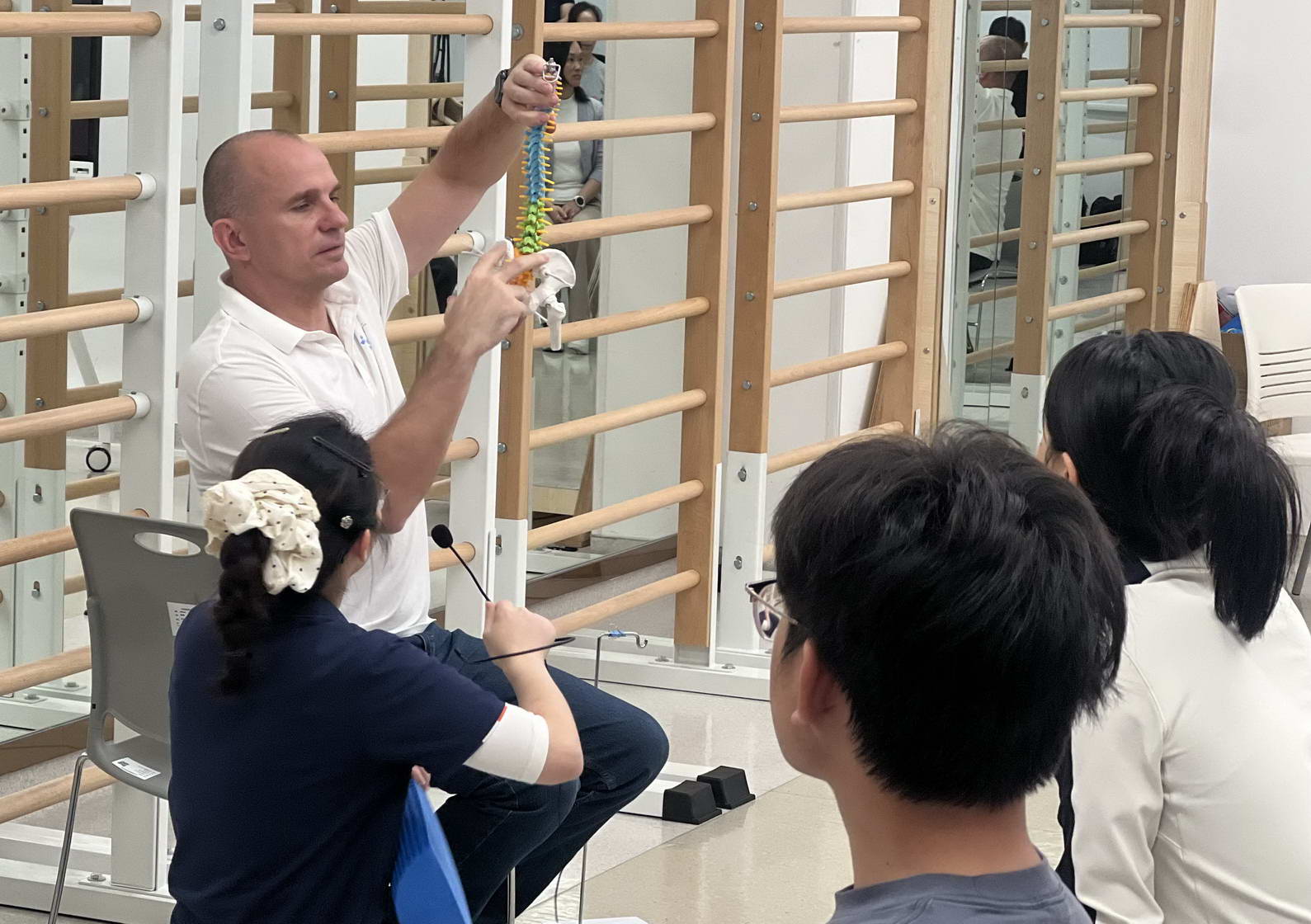 Maksym老师携手中国施罗斯团队完成两期治疗师认证培训 团队动态 第3张