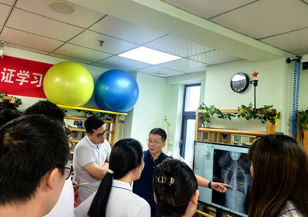施罗斯SBP脊柱侧弯治疗师2026-7认证课程圆满结束 团队动态 第5张